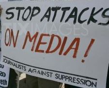 1265990210-sri-lankan-protest-against-media-suppression-in-colombo_242898
